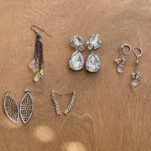 5 pairs of sparkle crystal earrings - Picture 1 of 13